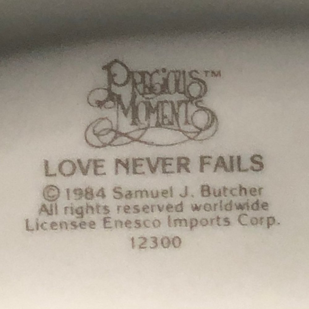 Precious Moments Love Never Fails Figurine - Picture 5 of 5